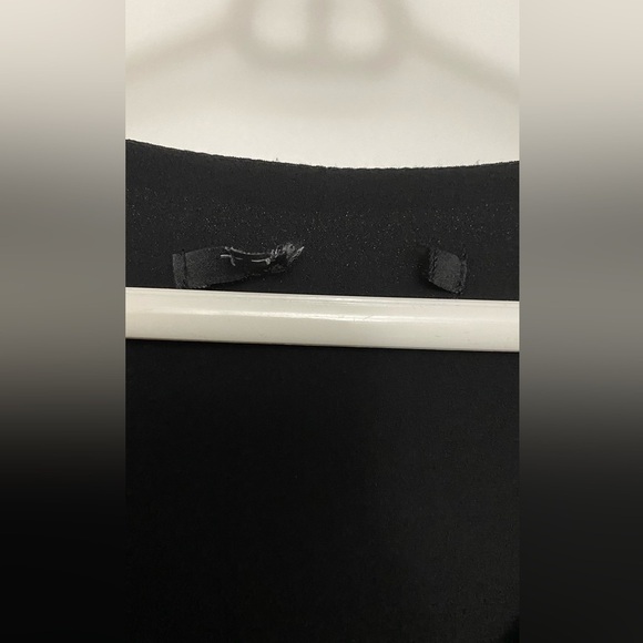 T Tahari Feminine Button Front Long Sleeve Blouse Black Size S - Picture 7 of 8